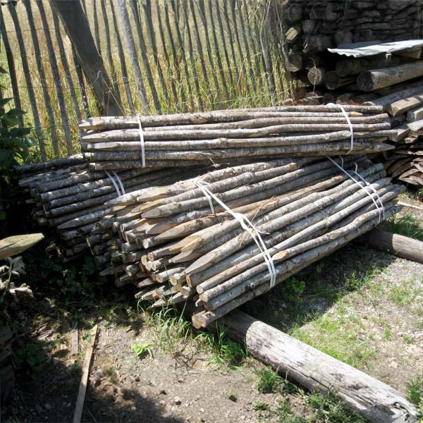 Tuteurs non écorcés diamètre 3-5 cm en châtaignier